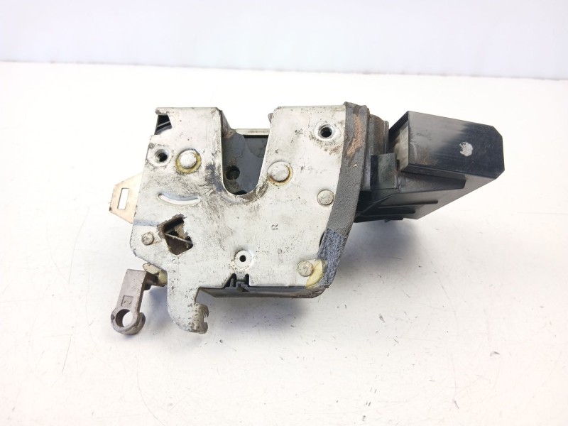 Recambio de cerradura puerta delantera derecha para bmw 5 (e39) 525 tds referencia OEM IAM 51218235104  