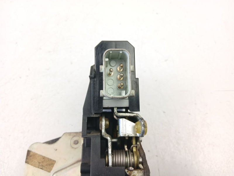 Recambio de cerradura puerta delantera derecha para bmw 5 (e39) 525 tds referencia OEM IAM 51218235104  