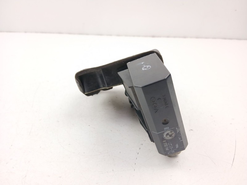 Recambio de cerradura puerta trasera derecha para bmw 5 (e39) 525 tds referencia OEM IAM 51228125672  