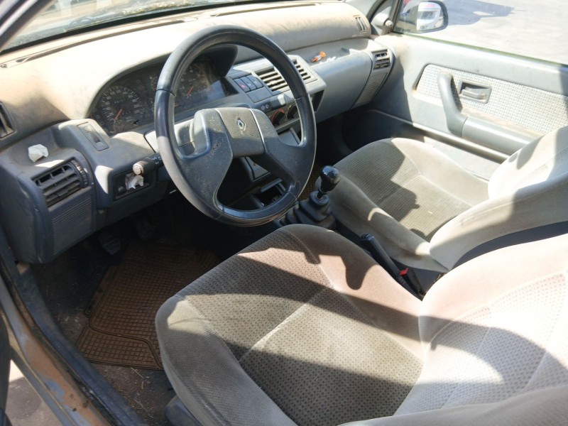 renault clio i (b/c57_, 5/357_) del año 1993