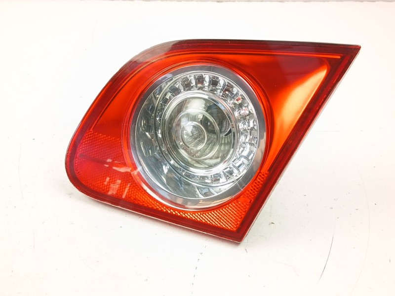 Recambio de piloto porton derecho para volkswagen passat b6 (3c2) 2.0 fsi referencia OEM IAM 3C5945076E  