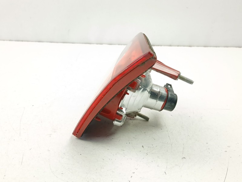 Recambio de piloto porton derecho para volkswagen passat b6 (3c2) 2.0 fsi referencia OEM IAM 3C5945076E  