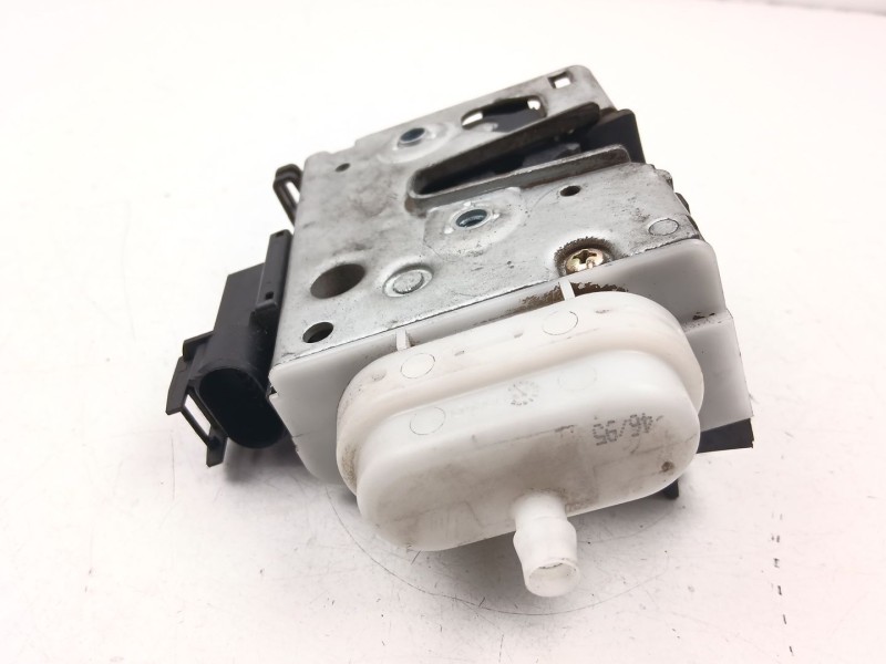 Recambio de cerradura puerta delantera derecha para audi a4 b5 (8d2) 2.6 quattro referencia OEM IAM 8D1837016A  