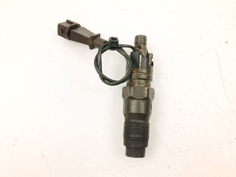 Recambio de inyectores juego para bmw 5 (e39) 525 tds referencia OEM IAM 13532245811 13512245810 KCA21S91