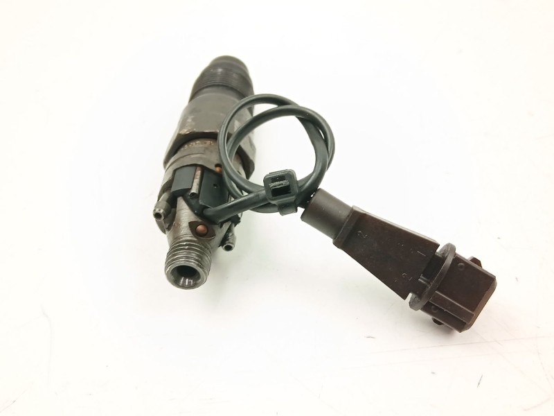 Recambio de inyectores juego para bmw 5 (e39) 525 tds referencia OEM IAM 13532245811 13512245810 KCA21S91