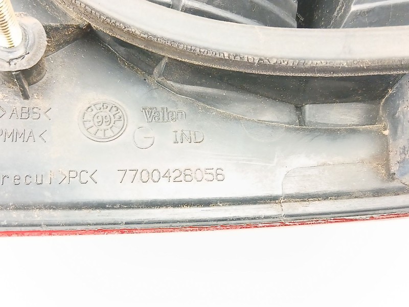 Recambio de piloto trasero izquierdo para renault megane 1.9 d referencia OEM IAM 7700428056  