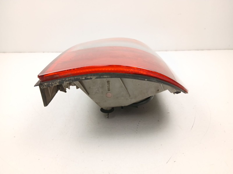 Recambio de piloto trasero derecho para opel zafira 2.0 td referencia OEM IAM 9117446  