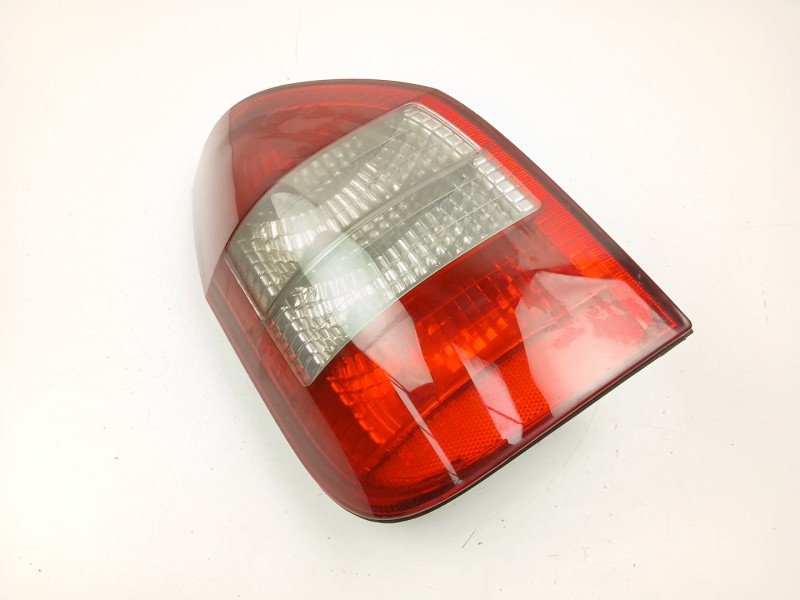 Recambio de piloto trasero izquierdo para opel zafira a monospace referencia OEM IAM 93175677  