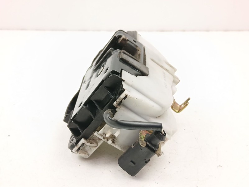 Recambio de cerradura puerta delantera izquierda para seat ibiza ii (6k1) 1.4 i referencia OEM IAM 6K4837015D  