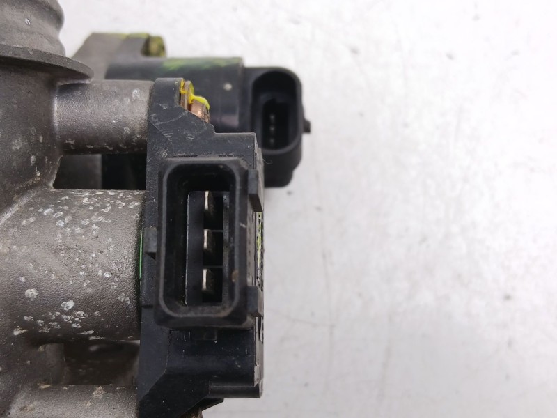 Recambio de caja mariposa para renault megane 1.6 g referencia OEM IAM 7700851679  7700872188