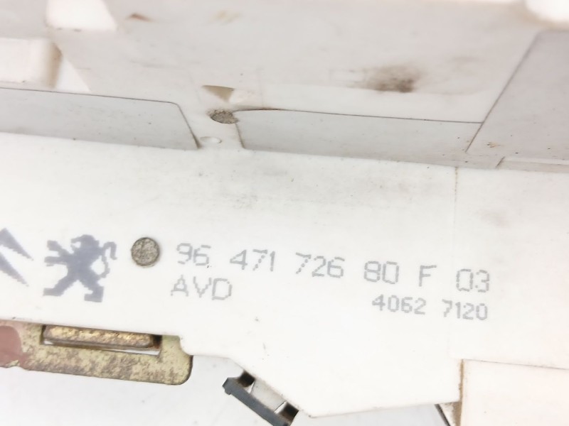 Recambio de cerradura puerta delantera derecha para citroën c4 i (lc_) 2.0 hdi referencia OEM IAM 9647172680  