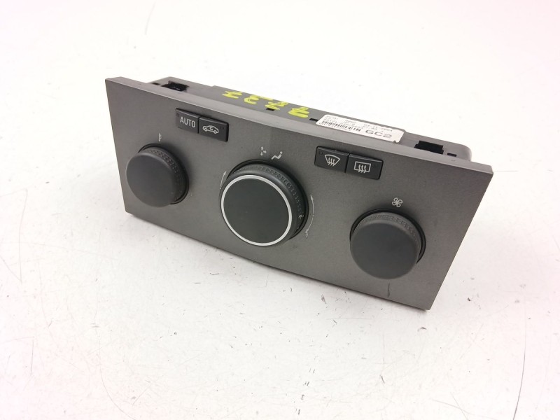 Recambio de mandos calefaccion aire para opel astra h berlina 1.6 16v referencia OEM IAM 13122963  