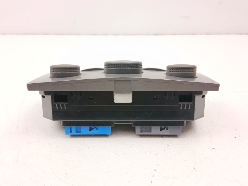 Recambio de mandos calefaccion aire para opel astra h berlina 1.6 16v referencia OEM IAM 13122963  