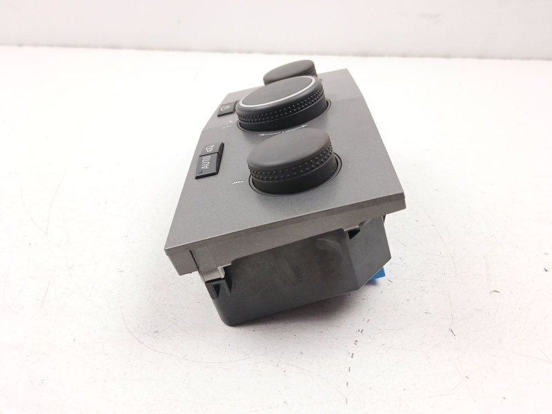 Recambio de mandos calefaccion aire para opel astra h berlina 1.6 16v referencia OEM IAM 13122963  