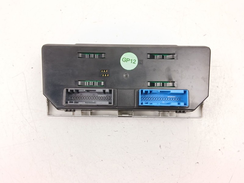 Recambio de mandos calefaccion aire para opel astra h berlina 1.6 16v referencia OEM IAM 13122963  