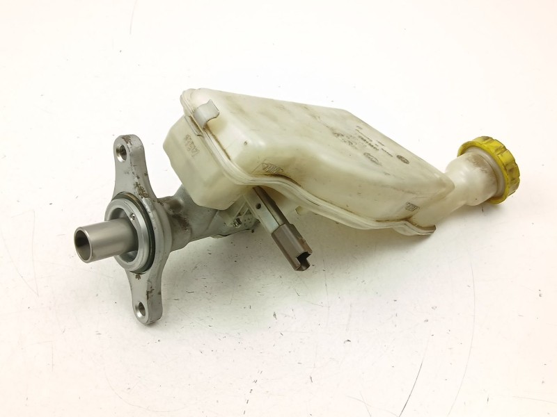 Recambio de bomba de freno para peugeot 207 1.4 g referencia OEM IAM 4601R6  