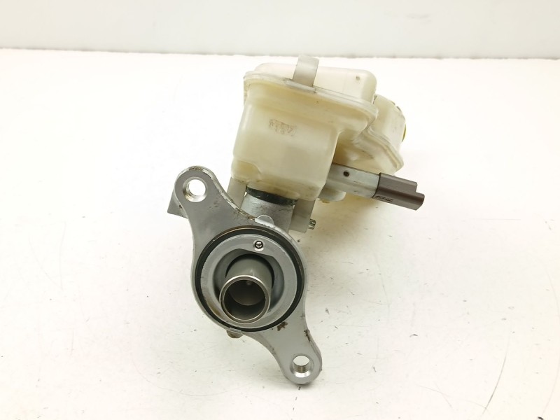 Recambio de bomba de freno para peugeot 207 1.4 g referencia OEM IAM 4601R6  