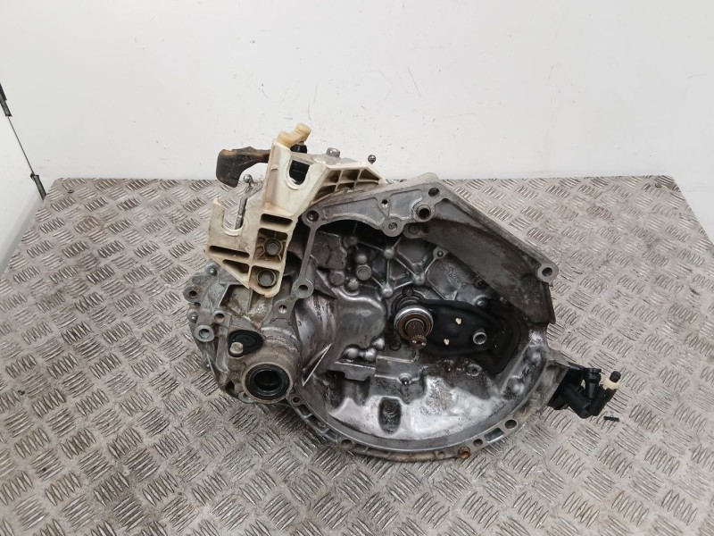 Recambio de caja cambios 5v gasolina para peugeot 207 1.4 g referencia OEM IAM 20CQ65  