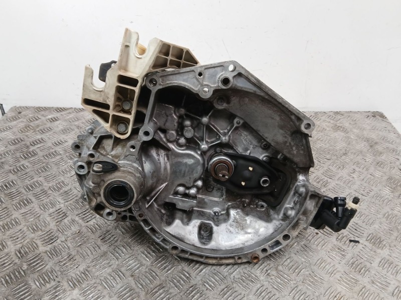 Recambio de caja cambios 5v gasolina para peugeot 207 1.4 g referencia OEM IAM 20CQ65  