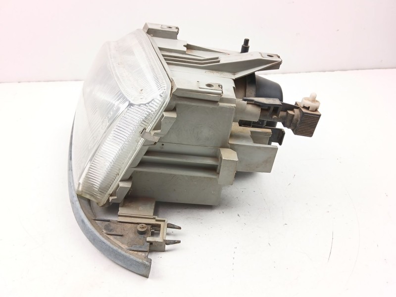 Recambio de faro izquierdo para renault clio i (b/c57_, 5/357_) 1.4 referencia OEM IAM 7700796425  