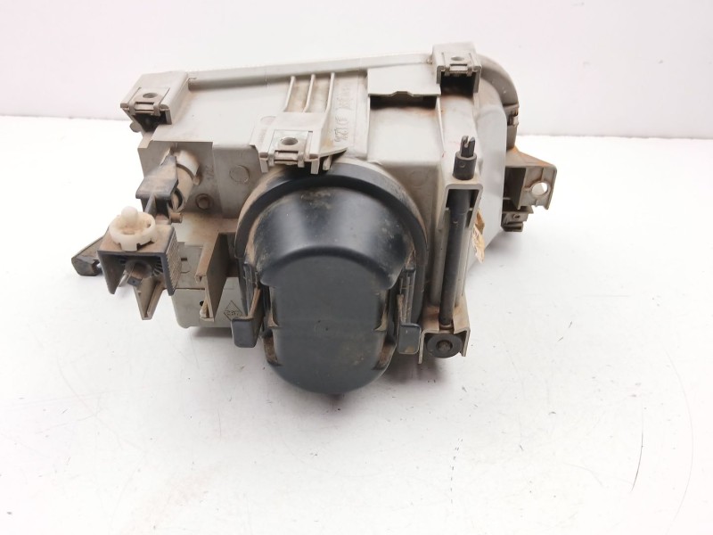 Recambio de faro izquierdo para renault clio i (b/c57_, 5/357_) 1.4 referencia OEM IAM 7700796425  
