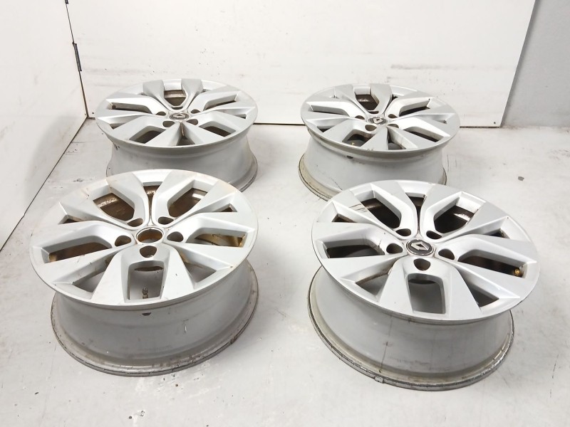 Recambio de juego llantas para renault captur ii (hf_) tce 130 (hfmf) referencia OEM IAM 403009172R  