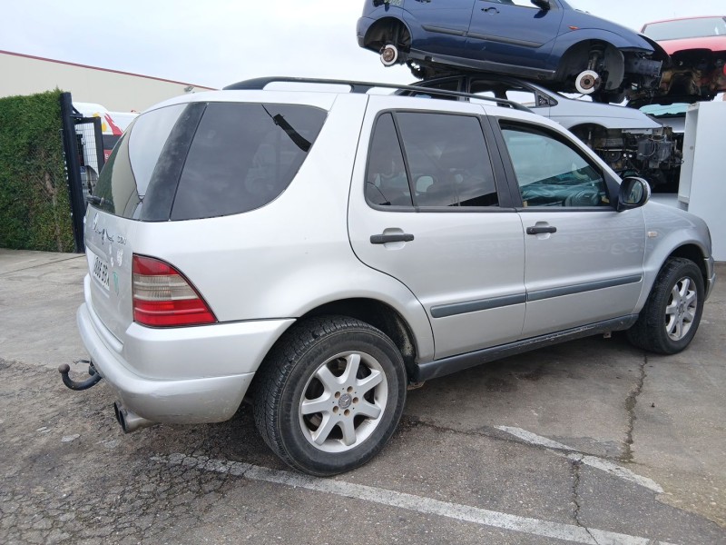Recambio de carroceria para mercedes-benz clase m (w163) ml 270 cdi (163.113) referencia OEM IAM   