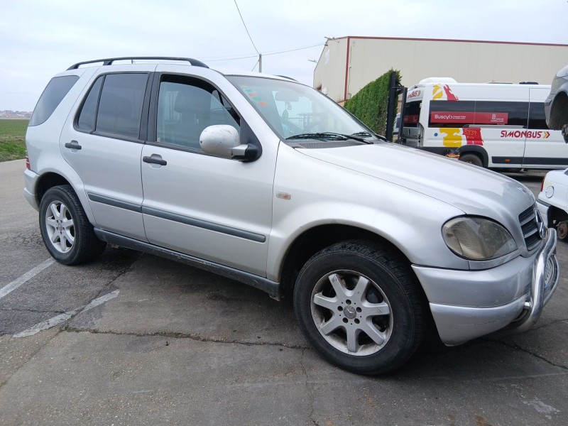 Recambio de carroceria para mercedes-benz clase m (w163) ml 270 cdi (163.113) referencia OEM IAM   
