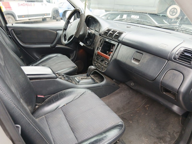 Recambio de carroceria para mercedes-benz clase m (w163) ml 270 cdi (163.113) referencia OEM IAM   