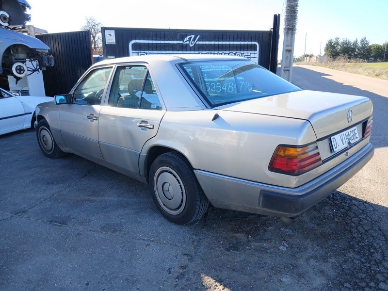 Recambio de carroceria para mercedes-benz 124 sedán (w124) 300 d (124.130) referencia OEM IAM   