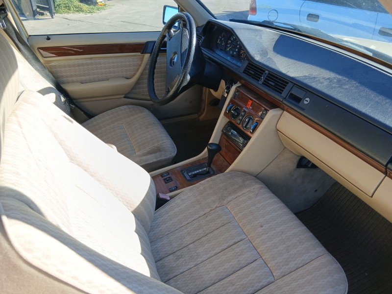 Recambio de carroceria para mercedes-benz 124 sedán (w124) 300 d (124.130) referencia OEM IAM   