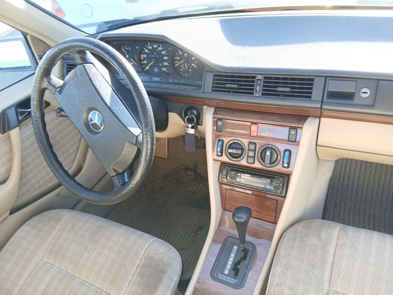 Recambio de carroceria para mercedes-benz 124 sedán (w124) 300 d (124.130) referencia OEM IAM   