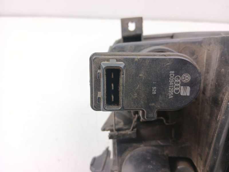 Recambio de faro derecho para seat cordoba (6k1, 6k2) 1.9 d referencia OEM IAM 6K1941016E  