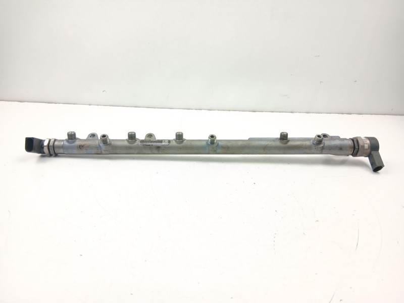 Recambio de rampa inyectora para bmw x5 (e70) xdrive 35 d referencia OEM IAM 7795514 0445216015 