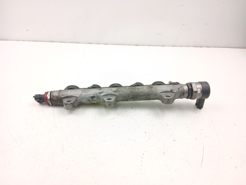 Recambio de rampa inyectora para renault koleos privilege referencia OEM IAM 8200842432 0445214155 8200610223