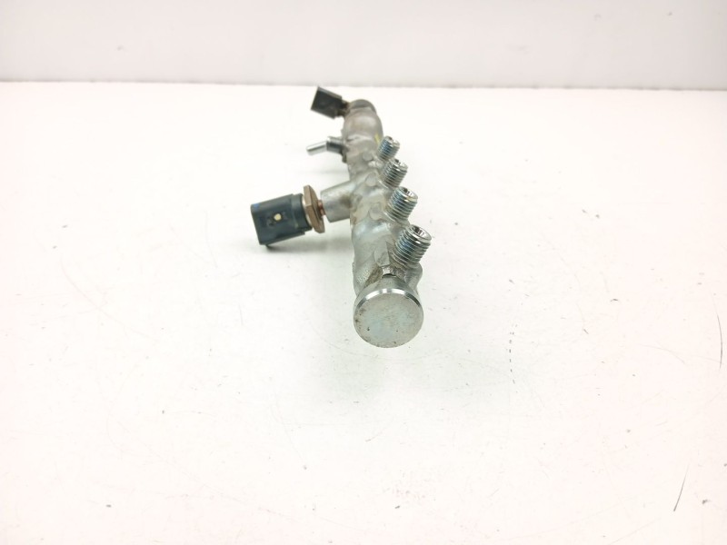 Recambio de rampa inyectora para hyundai i30 station wagon (pde) 1.6 crdi referencia OEM IAM 314002U200  