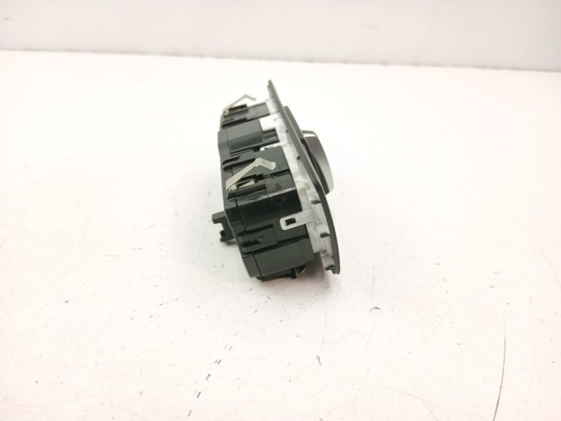 Recambio de mando luces para bmw x1 (f48) sdrive 18 d referencia OEM IAM 9393609  