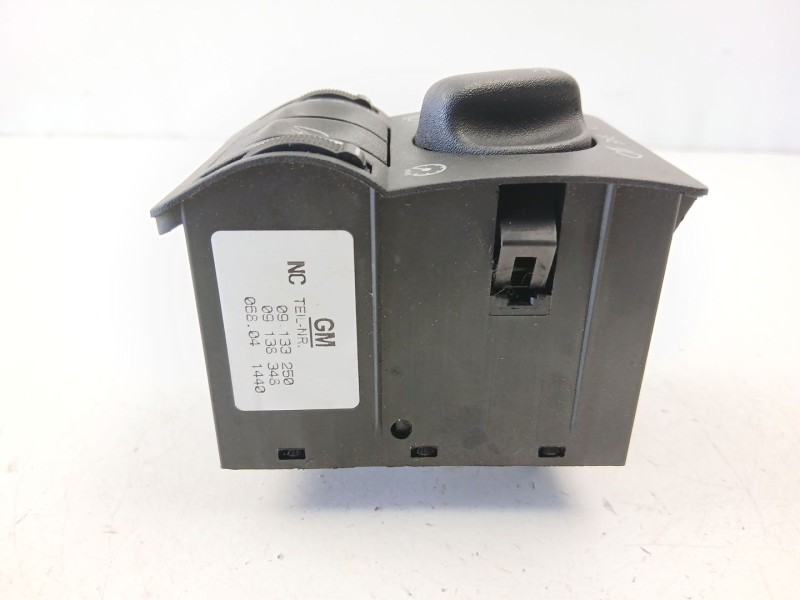 Recambio de mando luces para opel zafira 2.0 td d-y20dth referencia OEM IAM 9133250  9138348