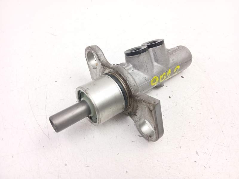 Recambio de bomba de freno para audi a4 b5 avant (8d5) 2.5 tdi referencia OEM IAM 8D0611021B  