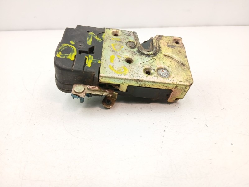 Recambio de cerradura puerta delantera izquierda para peugeot partner 1.9 d referencia OEM IAM 9135P1  