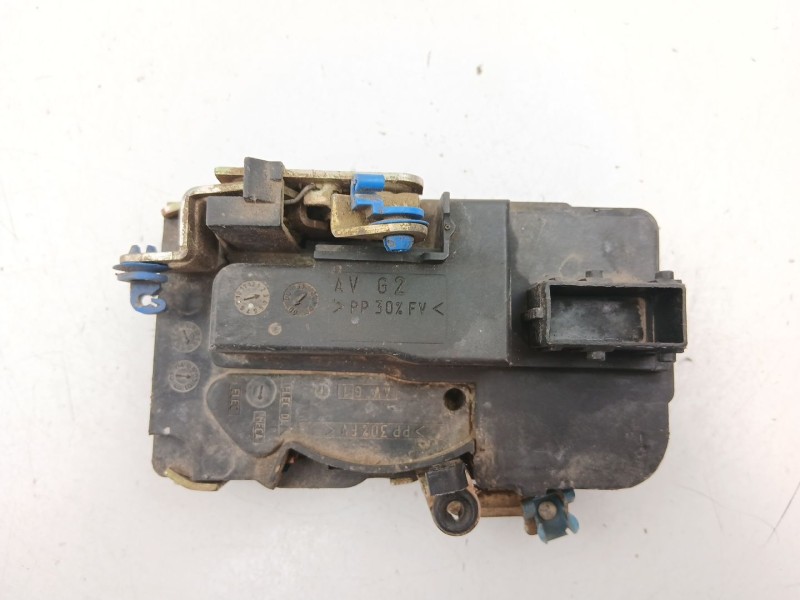 Recambio de cerradura puerta delantera izquierda para peugeot partner 1.9 d referencia OEM IAM 9135P1  