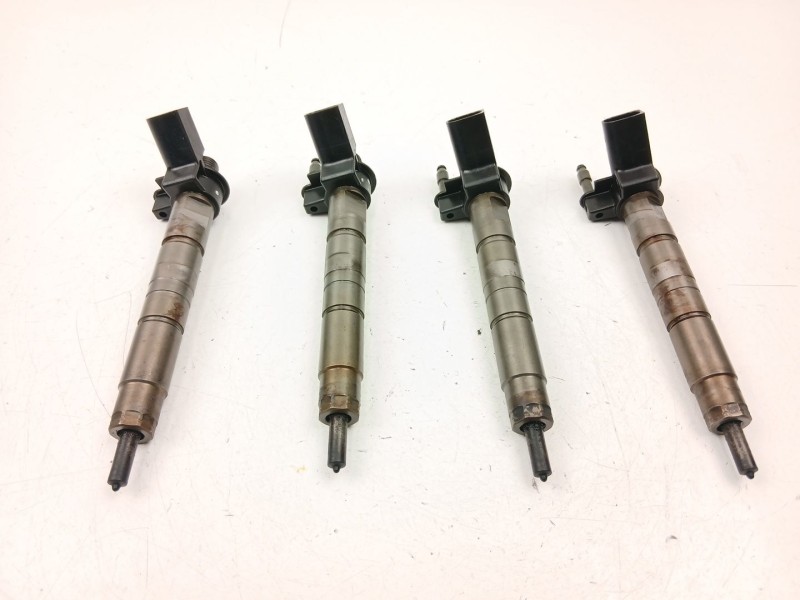 Recambio de inyectores juego para bmw 3 (e90) 320 d referencia OEM IAM 7797877  