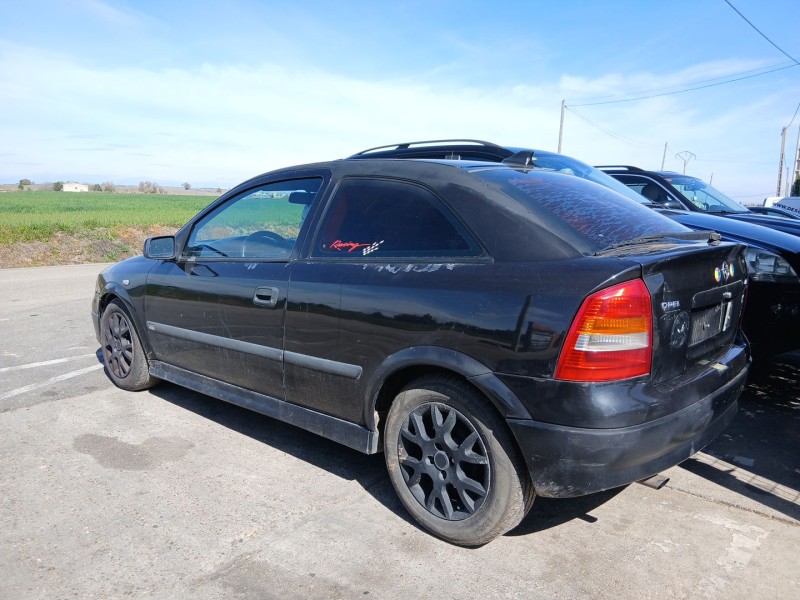 opel astra g hatchback (t98) del año 2001