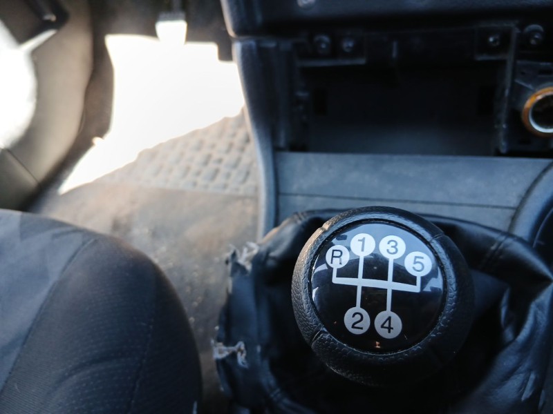 opel astra g hatchback (t98) del año 2001