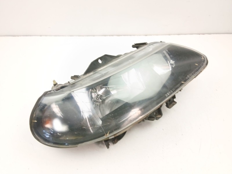 Recambio de faro derecho para renault laguna i (b56_, 556_) 2.2 dt (b569) referencia OEM IAM 7701047881  