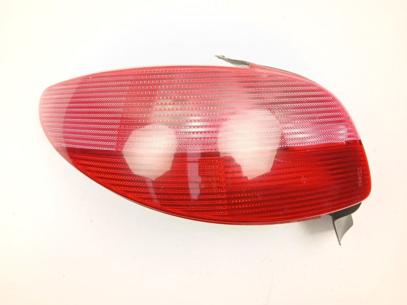 Recambio de piloto trasero izquierdo para peugeot 206 hatchback (2a/c) 1.4 i referencia OEM IAM 6350P1  