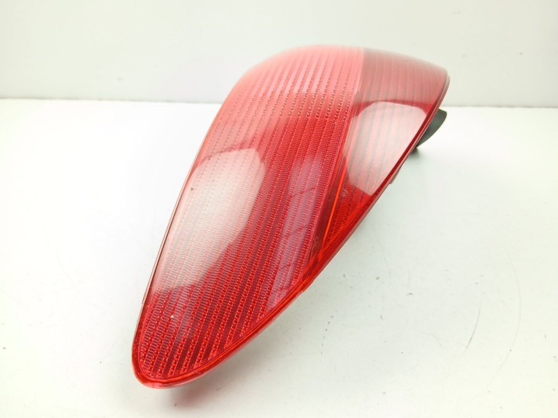 Recambio de piloto trasero izquierdo para peugeot 206 hatchback (2a/c) 1.4 i referencia OEM IAM 6350P1  