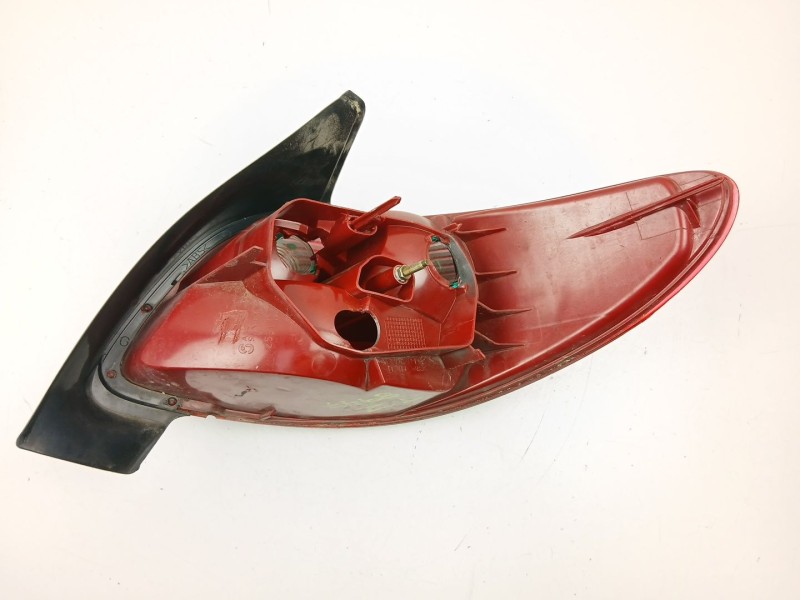 Recambio de piloto trasero izquierdo para peugeot 206 hatchback (2a/c) 1.4 i referencia OEM IAM 6350P1  