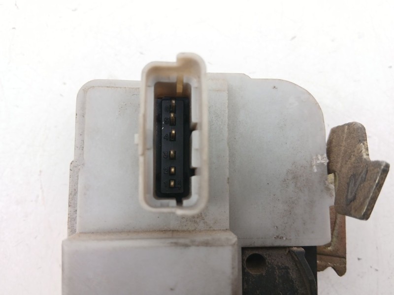 Recambio de cerradura puerta delantera izquierda para citroën xsara (n1) 1.9 td referencia OEM IAM 9135E9  