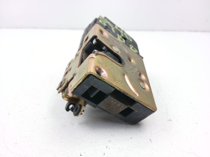 Recambio de cerradura puerta delantera derecha para citroën xsara (n1) 1.9 td referencia OEM IAM 9136G1  